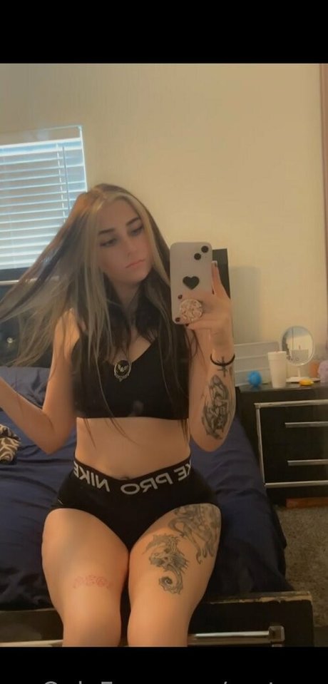 matney model adult img