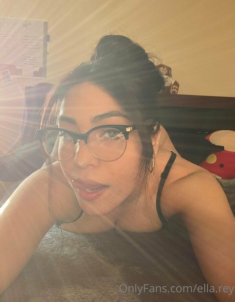 ella rey pornstar art img