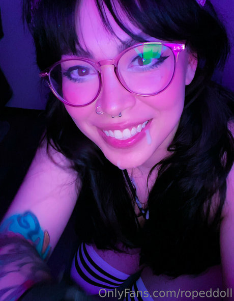 ropeddoll sexy pornstar img