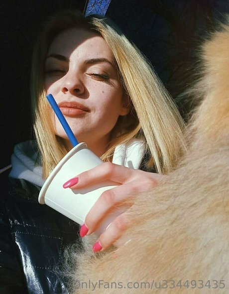 dragonb0rn model photo