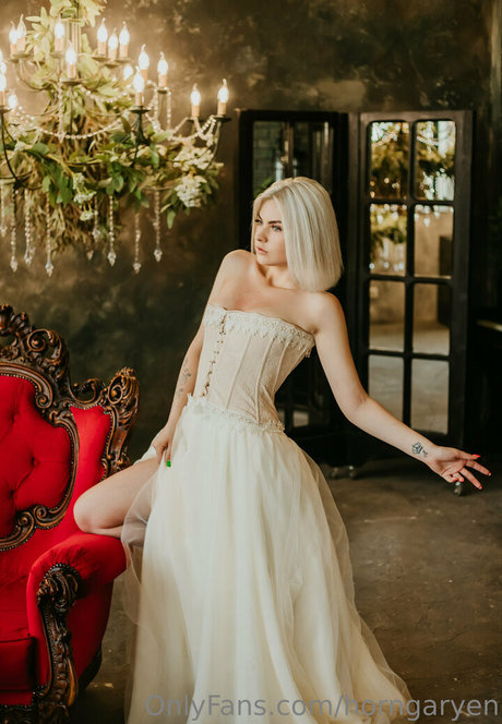 dragonb0rn hot star pic