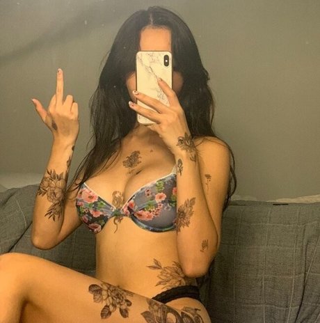 scryybabyy adult model photos