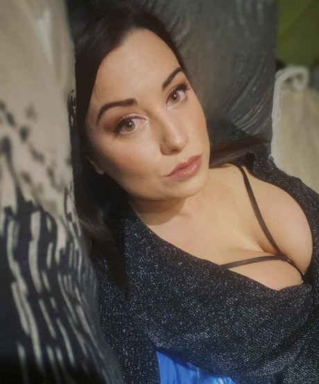 curvygirl89 nice model pic