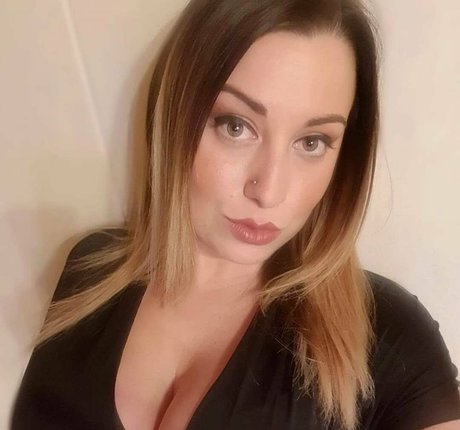 curvygirl89 hot pornstar image