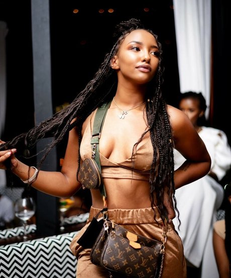 Naomi Schiff star naked gallery