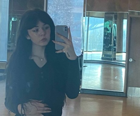 ezsy hot pornstar gallery