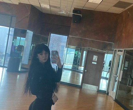 ezsy pretty model archive