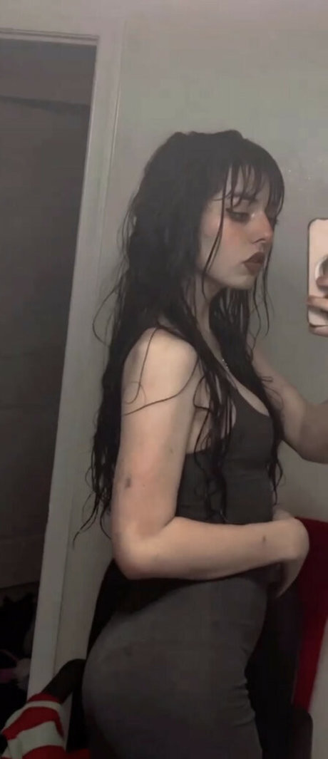ezsy sex actress img