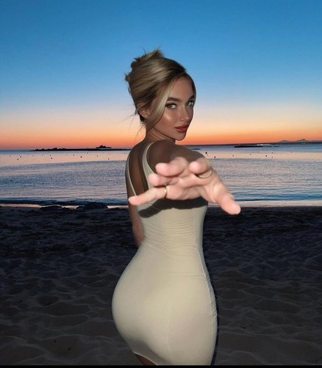 cuckold wife onlyfans art porn image