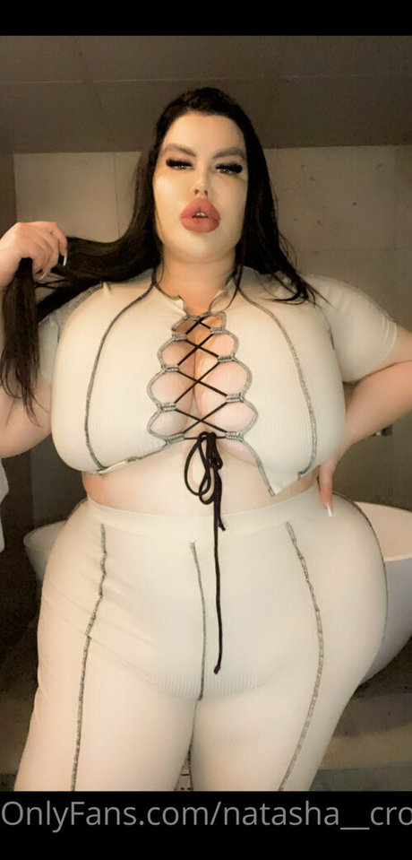 Natasha Crown perfect model images