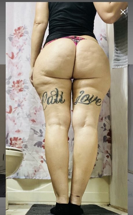 Lucy mae erotic model pics