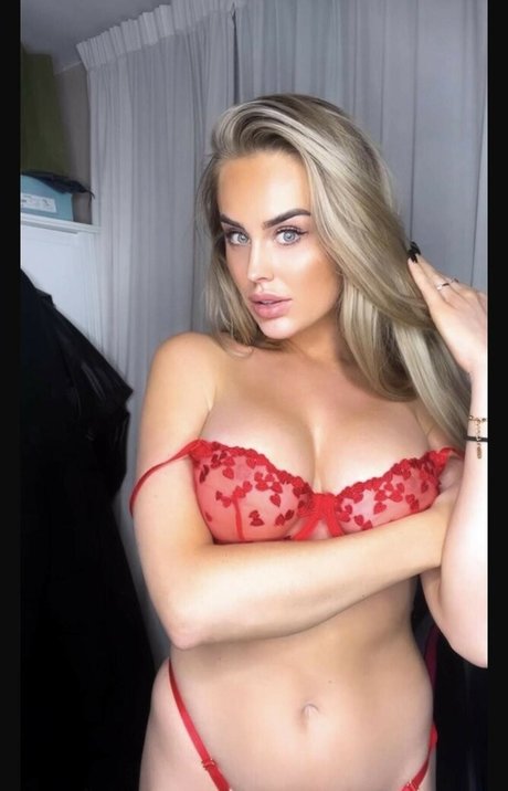 Julia Akkerman top star img