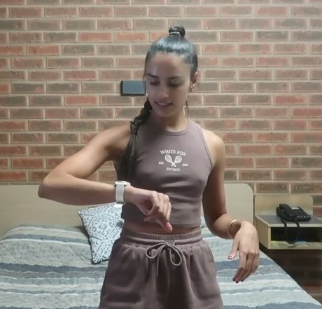 Imogen Russell hd model images