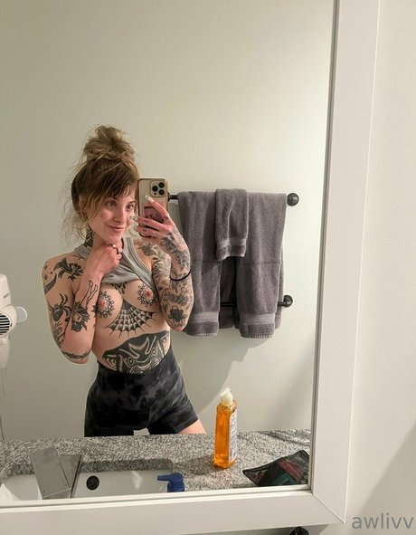 Awlivv adult star images