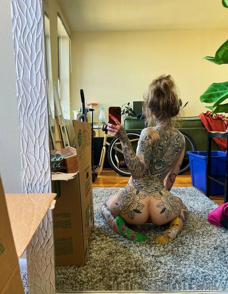 Awlivv pornstar art photos