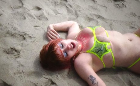 Harmony Tividad xxx model image