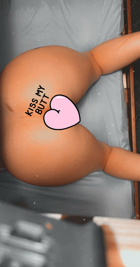 blondiebshortt hd actress pic