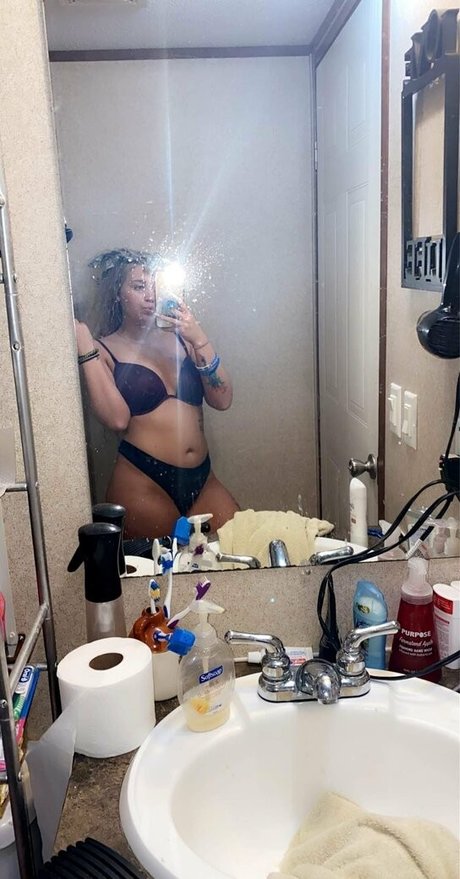 blondiebshortt naked pornstar photos