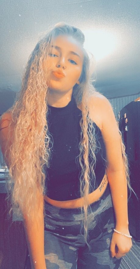 blondiebshortt nice model archive