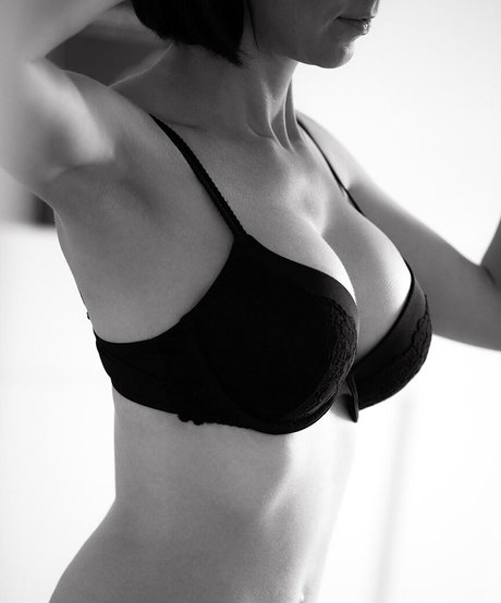 chloe b chloe pornstar top pic