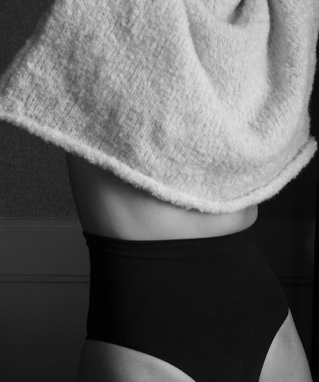 Georgia Hirst art model picture