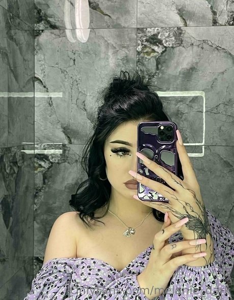 mirror selfie onlyfans sexy nudes picture