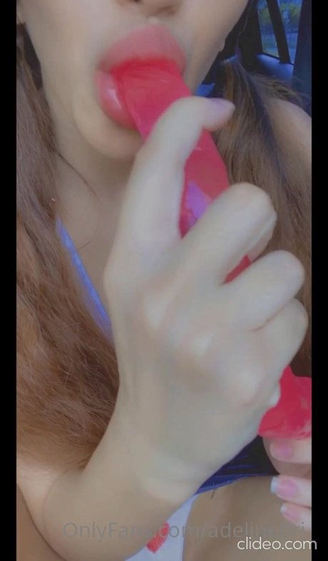 female popular onlyfans erotic picture