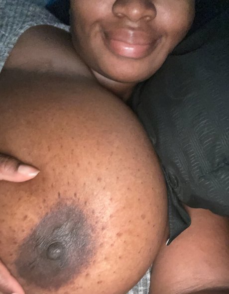 juicyynae22 pornstar sex picture