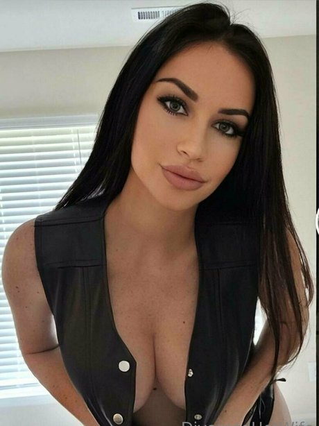 british blonde onlyfans top pictures