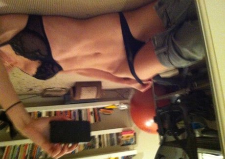 Lizzy Caplan nudes model pictures