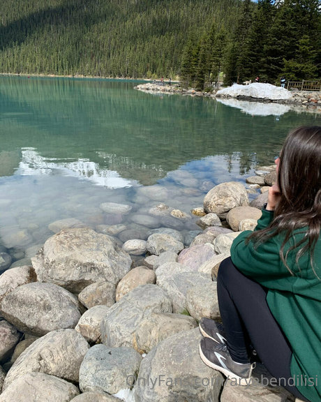 aryabendilisi model naked photos