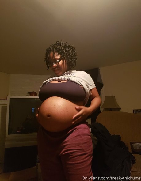 freakythickums art model photos