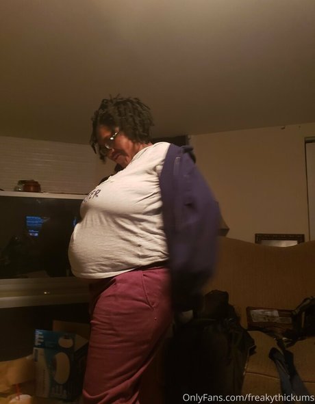 freakythickums hot model photos