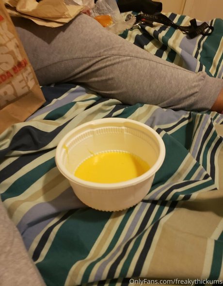 freakythickums sex model images