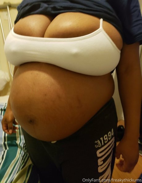 freakythickums model free picture