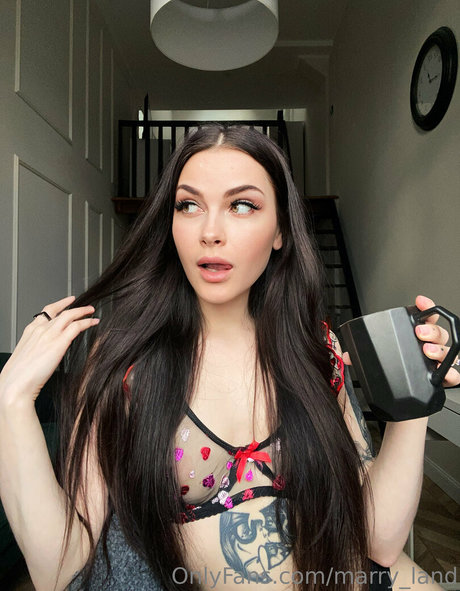 marry land erotic star pic