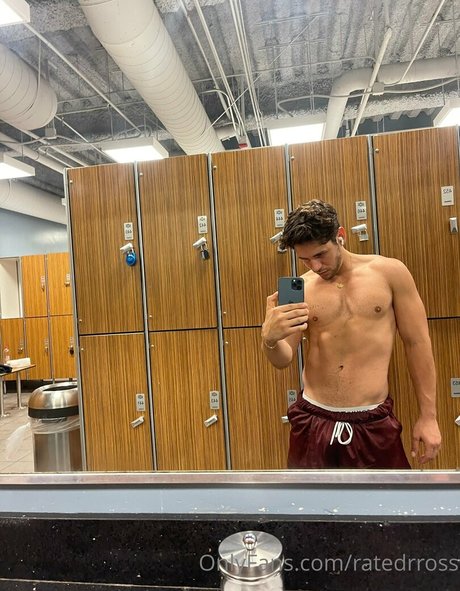 ratedrross pretty model pic