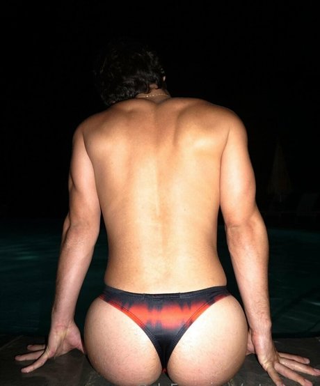 ratedrross beautiful model picture