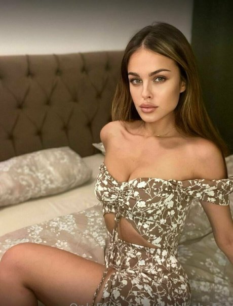 old young lesbian onlyfans adult pic