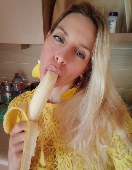 naked onlyfans adult photo