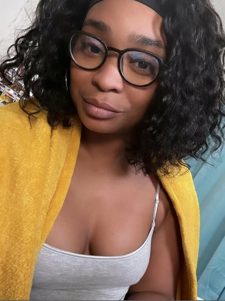 DefinedByKy model beautiful pics