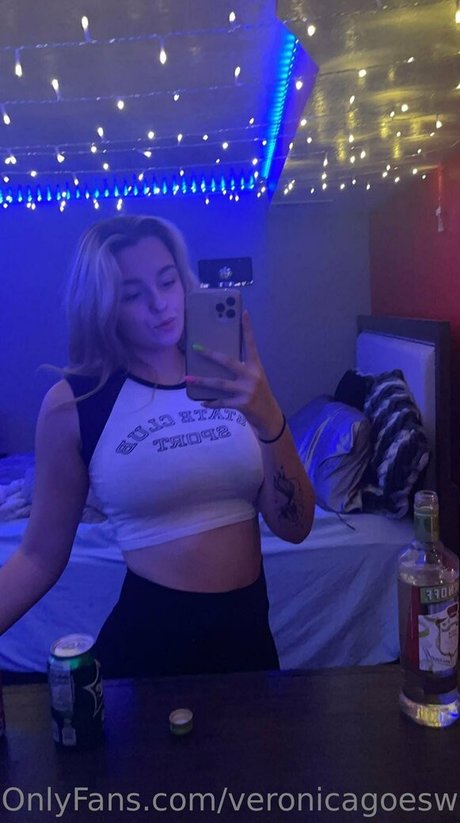 veronicagoeswild adult actress image