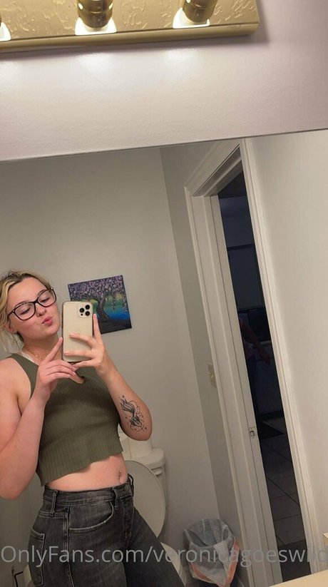 veronicagoeswild model nude photos