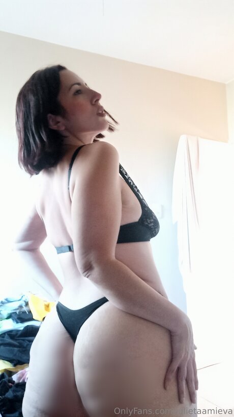 Julietaamieva sex model images