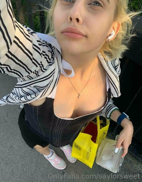 saylorsweet exclusive pornstar photo