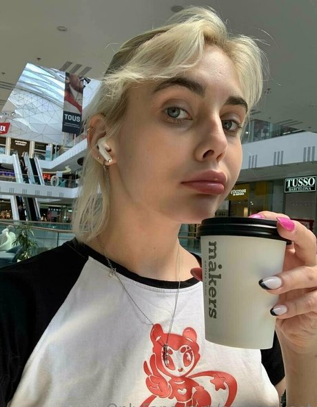 saylorsweet model nudes pictures