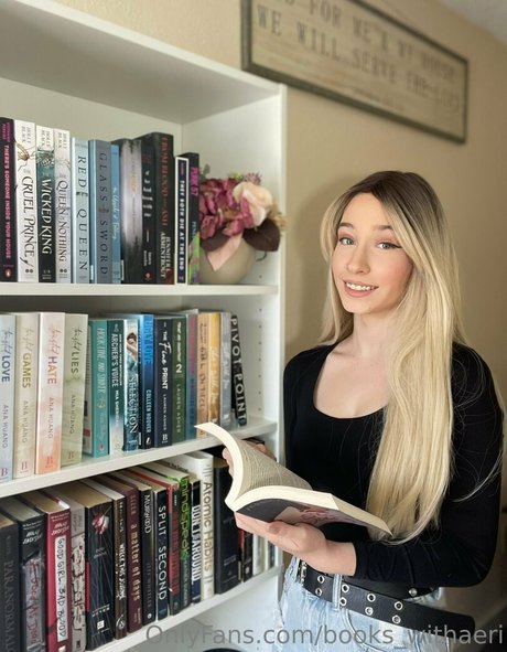 books withaeri best model pictures