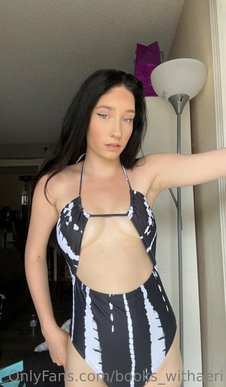 books withaeri beautiful actress photo