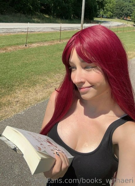 books withaeri model exclusive photo