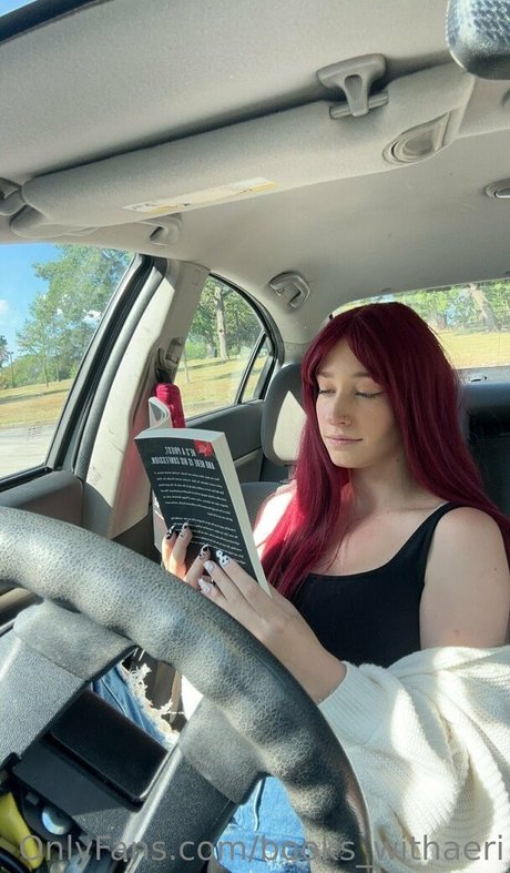 books withaeri model perfect pic